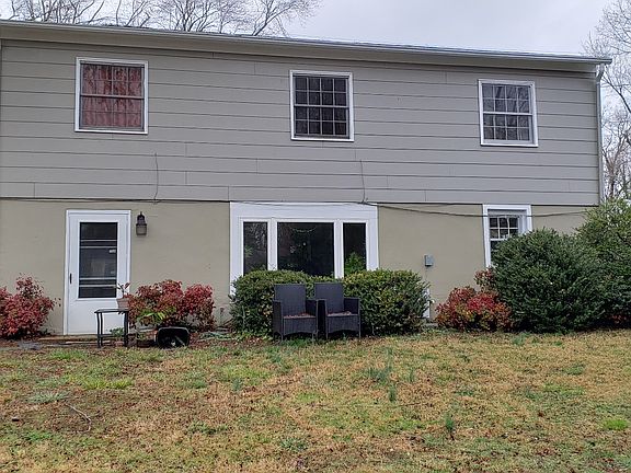 Entrance to the B unit