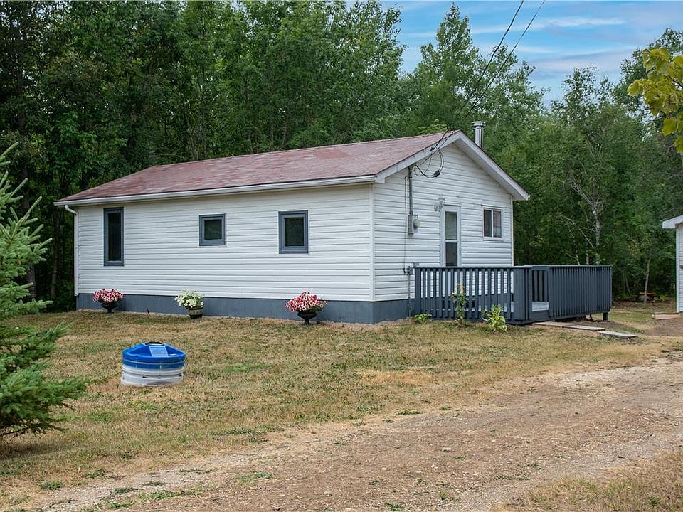 6 Stobart Ln, Lac Du Bonnet, MB R0E 1L0 | Zillow