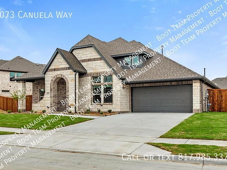 1073 Canuela Way — Photo 2
