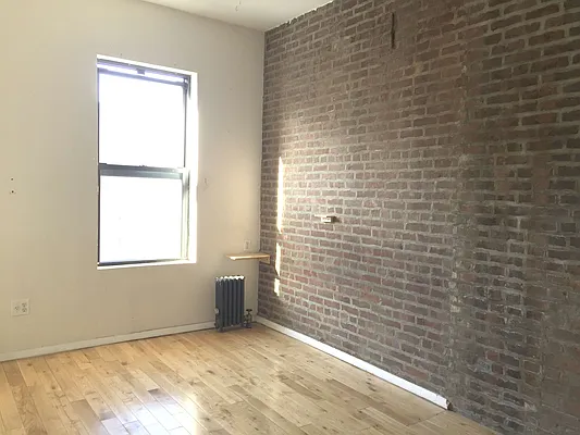 Rented by OT Real Estate | media 17