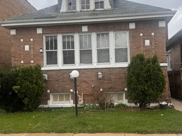 8237 S Loomis Blvd, Chicago, IL 60620