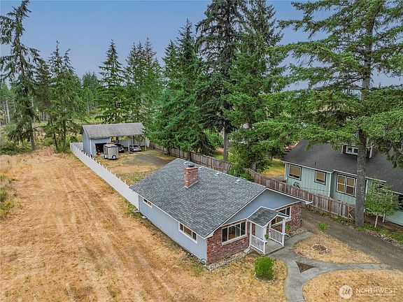5th image of 1371 E Island Lake Drive