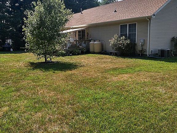 3rd image of 32630 W Albemarle Ct