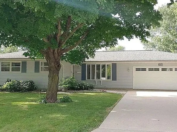 1138 E Grant St, Macomb, IL 61455