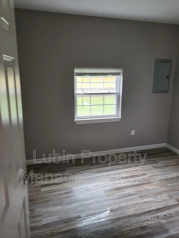 Building Photo - 217 Ingle Ave #A