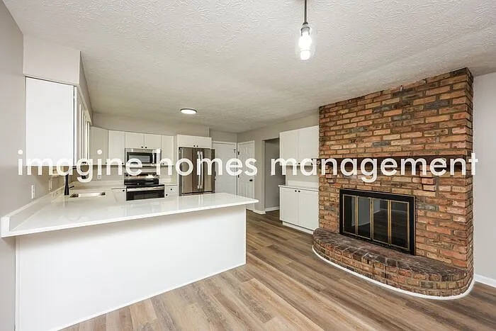 3698 Oakwood Dr — Photo 6