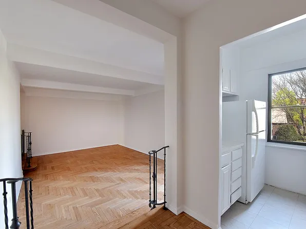 70 Park Ter W APT E34, New York, NY 10034