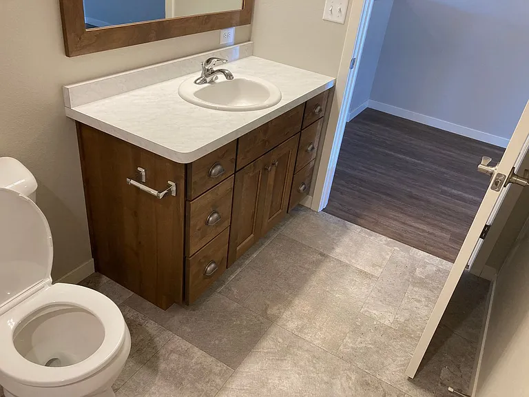 4 Bed 3 Bath Twin Home — Photo 11