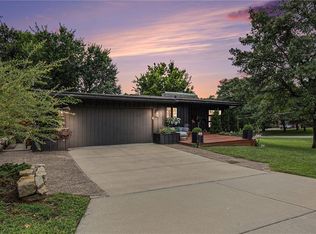 9619 W 57th Pl, Merriam, KS 66203