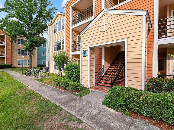 2nd image of 2601 SW Archer Rd APT 128