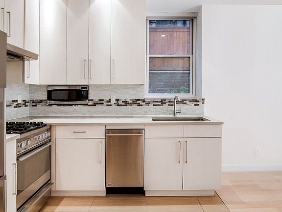5th image of 128 W 13th St APT 43