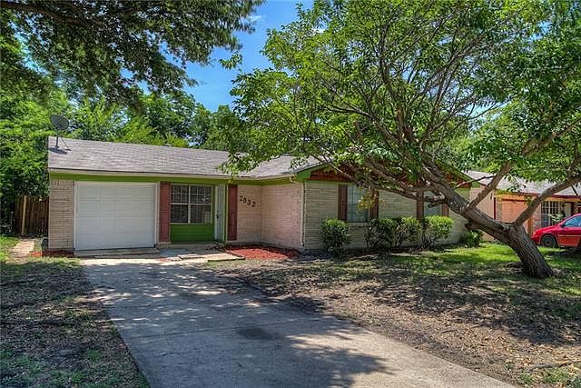 1st image of 2832 Belhaven Dr
