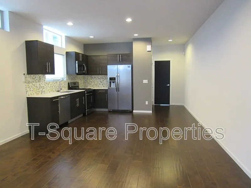 3 bed, 2.5 bath, 1580 sqft, $3,399 — Photo 4