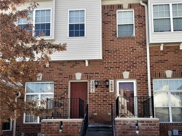 1661 Campau Farms Cir #28/11, Detroit, MI 48207