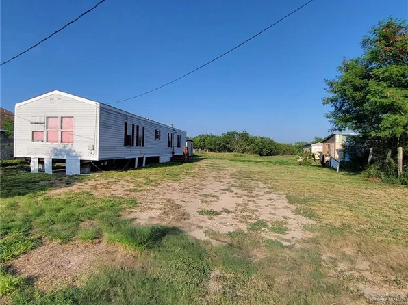 17812 El Polvorin Rd, Penitas, TX 78576