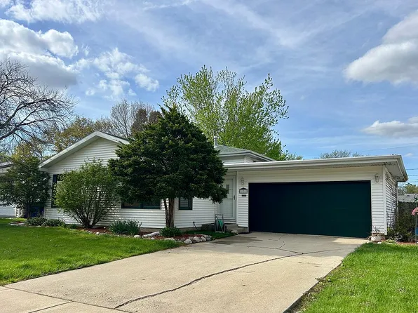 121 E Milner Ave, Dekalb, IL 60115