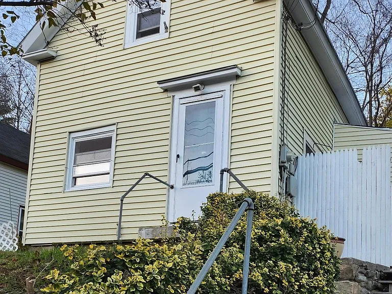 334 Main St — Photo 1