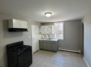555 Norwood St #10699606, East Orange, NJ 07018