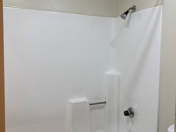 5th image of 725 Magnolia Ave APT 6