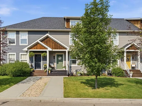 14 E Reid Ct, Sylvan Lake, AB T4S 0L9