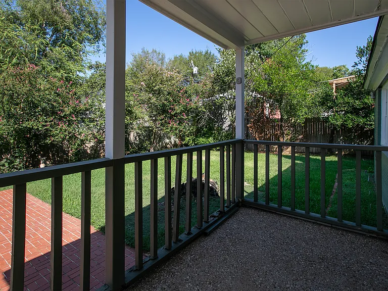 2017 Hilltop Dr — Photo 20