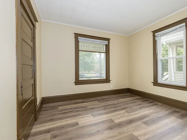 343 N Main St — Photo 4