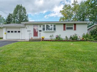 203 Sunflower Dr, Liverpool, NY 13088