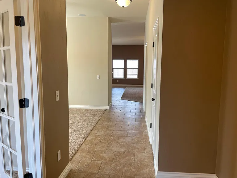 2609 NW 182nd St — Photo 3