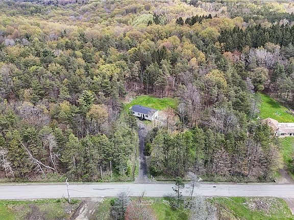 3rd image of 7784 Irish Hill Rd