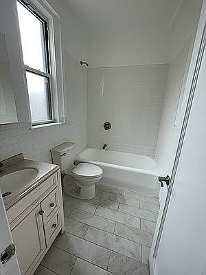 5th image of 15 W 75th St #9C