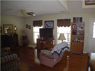 2nd image of 271 Hollow View Dr SE
