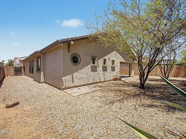 13271 W Clarendon Ave — Photo 34