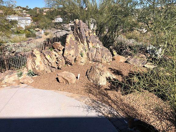 Natural rock outcroppings