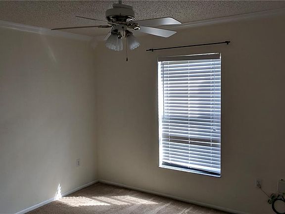 4th image of 5020 Barcelona Ave