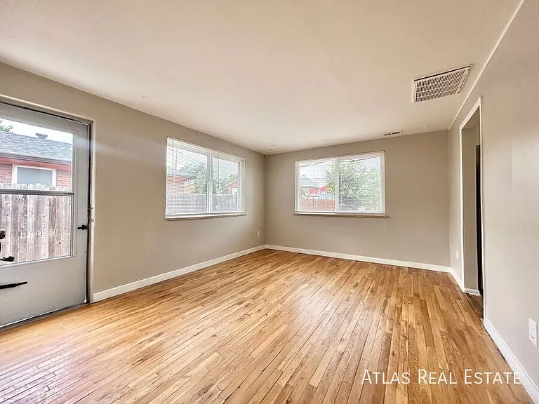3825 S King St #3829 — Photo 5