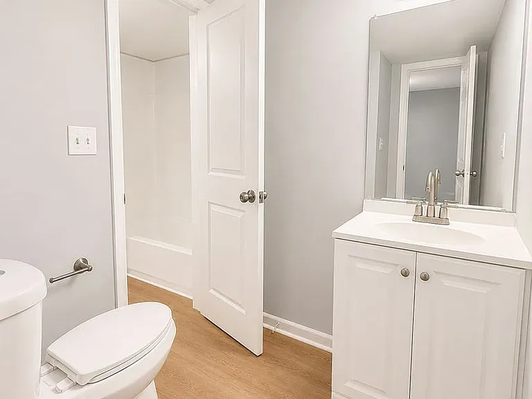 412 Fairfax Dr #6 — Photo 56