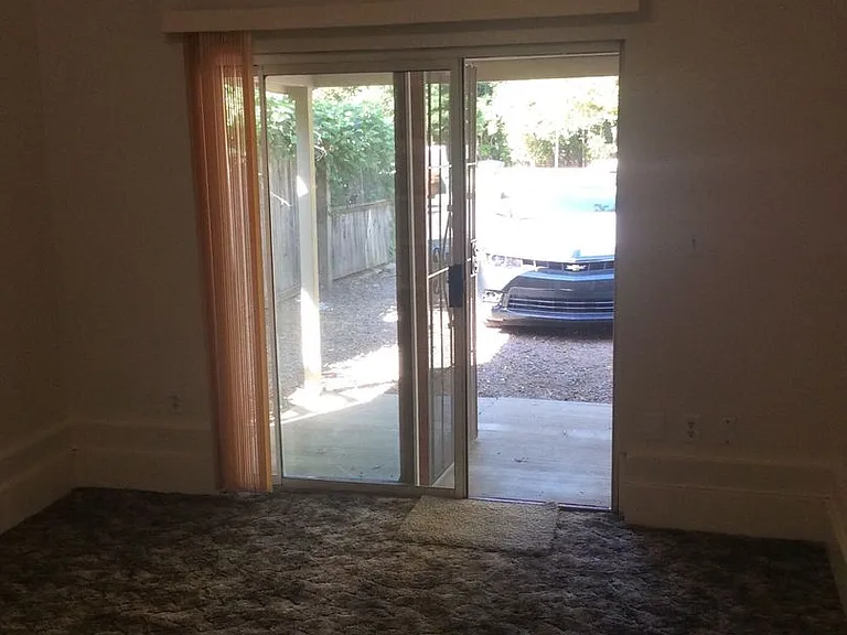247 W 2nd Ave — Photo 3