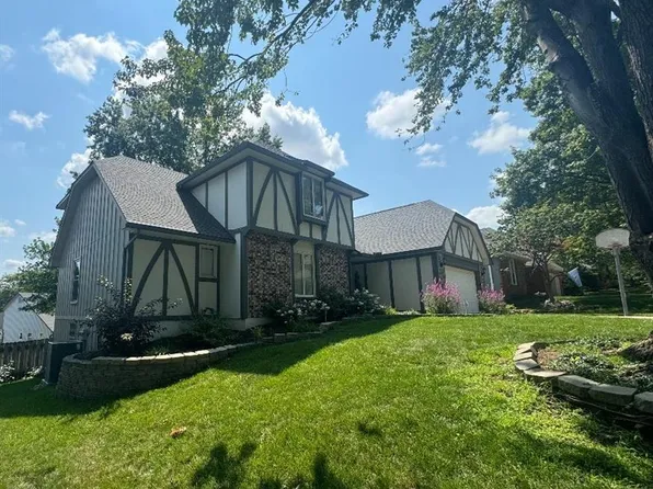 10255 Farley St, Overland Park, KS 66212