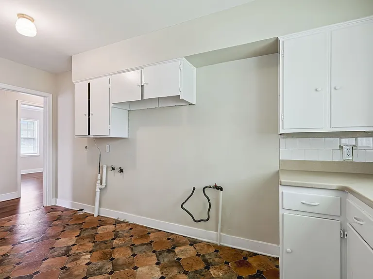 1311 Parkland Rd — Photo 9
