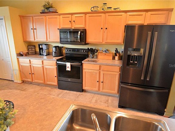 5th image of 8805 Sandy Plains Dr