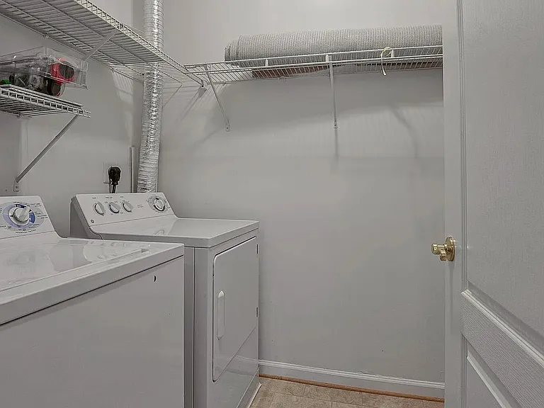 20901 Cedarpost Sq — Photo 7