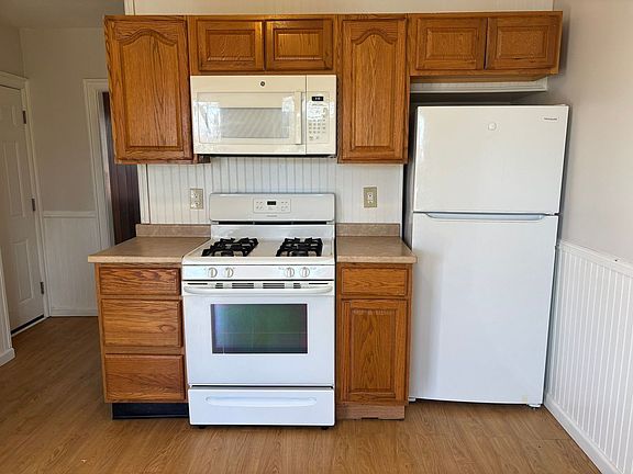 5th image of 292 Providence Rd APT D