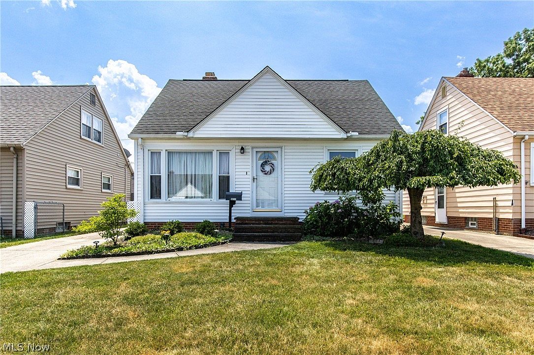 3211 Stanfield Dr, Parma, OH 44134 Zillow