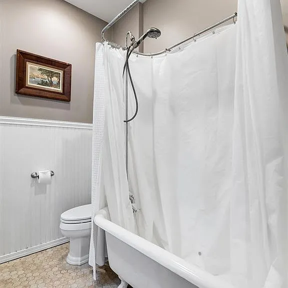 3548 Victor St #2W — Photo 10