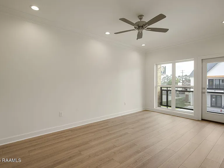 1510 Kaliste Saloom Rd #202 — Photo 12