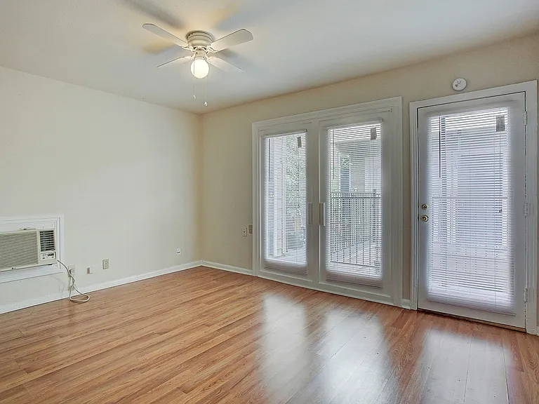 2202 Park Street — Photo 4