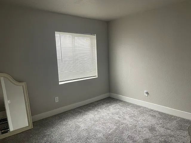2 bed, 1300 sqft, $1,600 — Photo 3