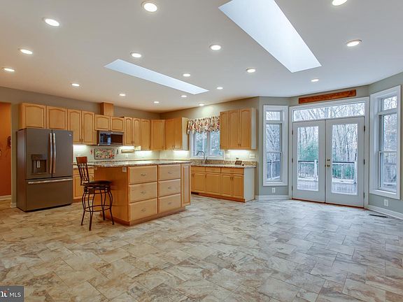 5th image of 4300 Wynham Pl