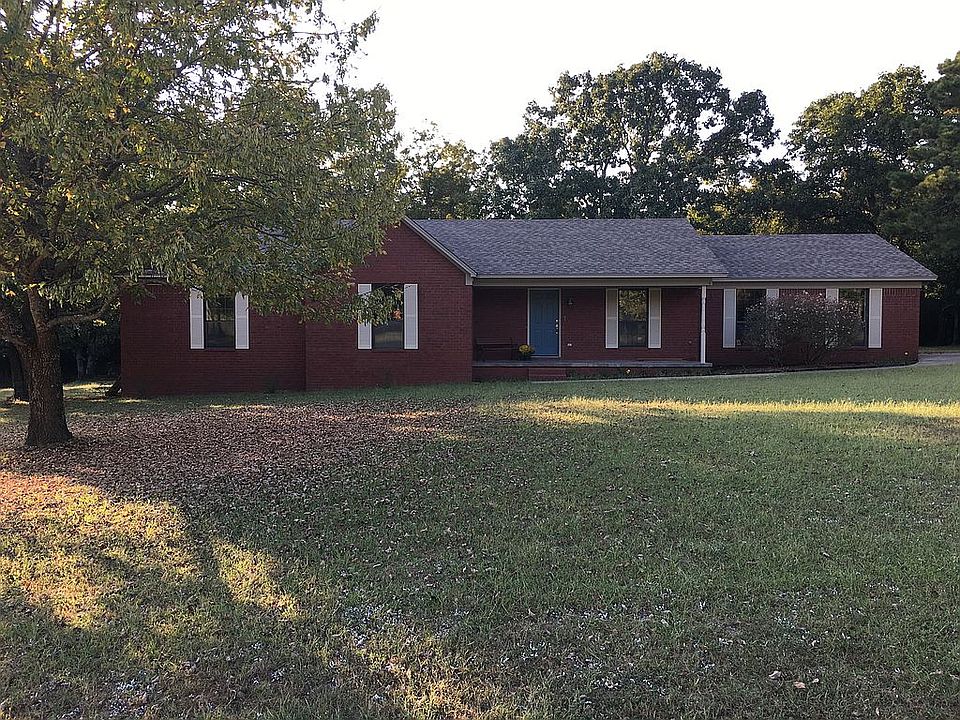 Large front yard!