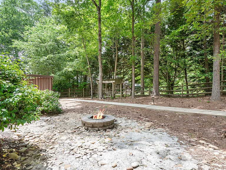7309 Windy Pine Cir — Photo 28